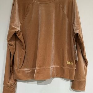 DKNY Sport Women’s 2-Piece Velour Lounge Set – Beige
Top S / Bottom M